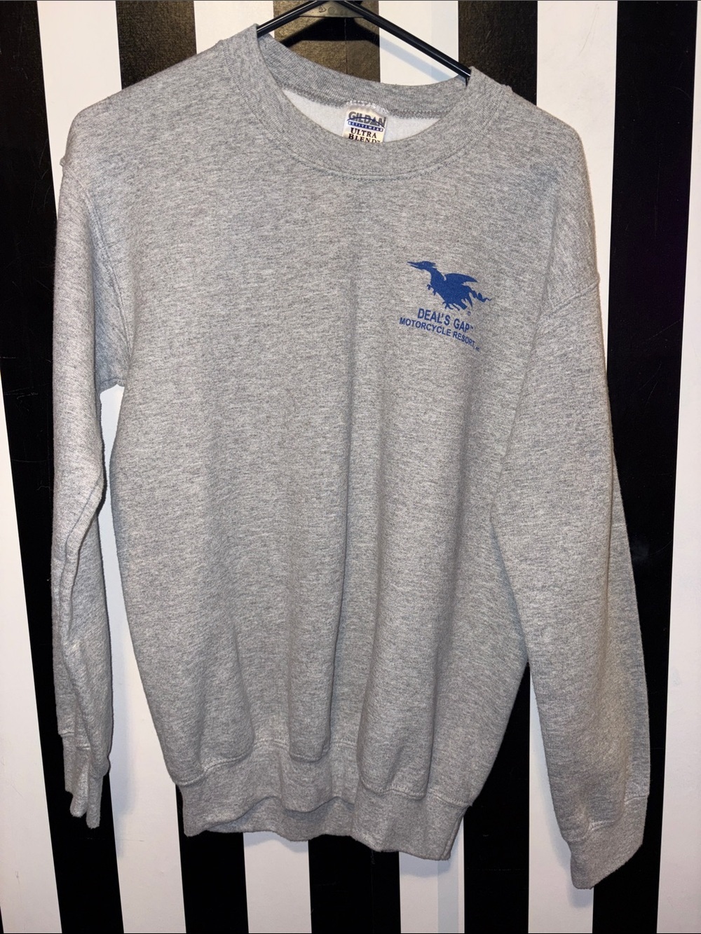 Deal’s Gap Motorcycle Resort Y2K Era Gray Crewneck Sweatshirt Woman’s Small 2/4